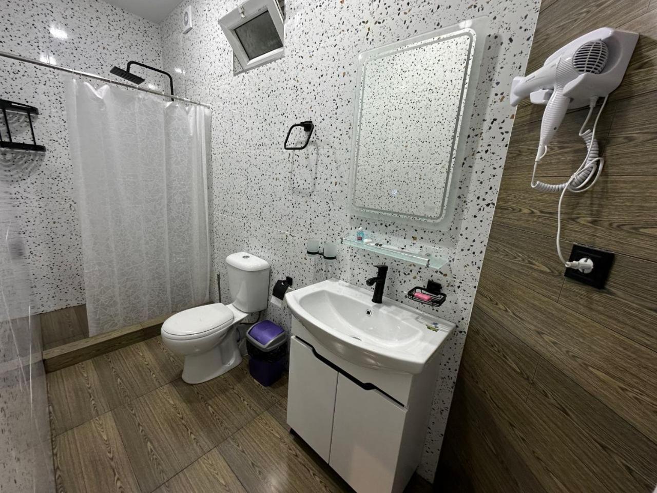 "Orom" Guests House Hotel Tashkent Bagian luar foto